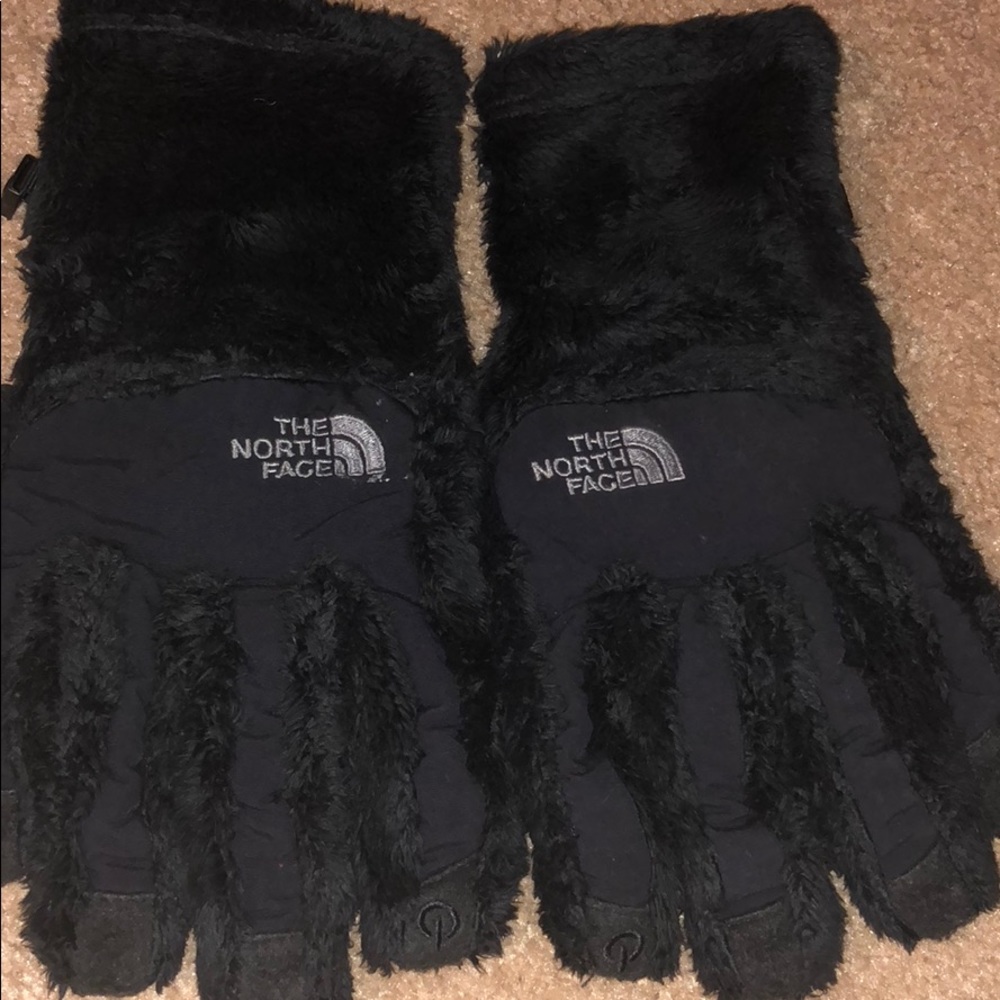 North face fuzzy gloves